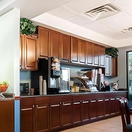 Days Inn By Wyndham Richmond Hill/Savannah Esterno foto