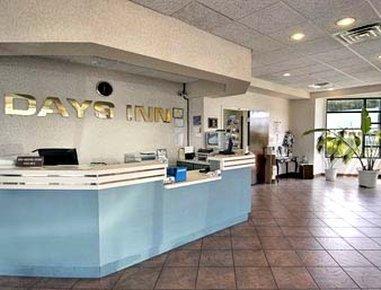 Days Inn By Wyndham Richmond Hill/Savannah Esterno foto