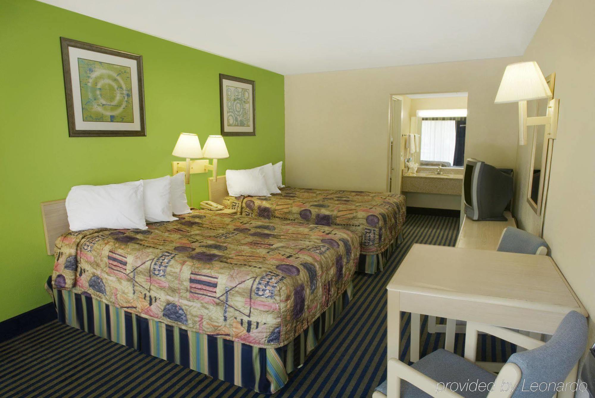 Days Inn By Wyndham Richmond Hill/Savannah Esterno foto