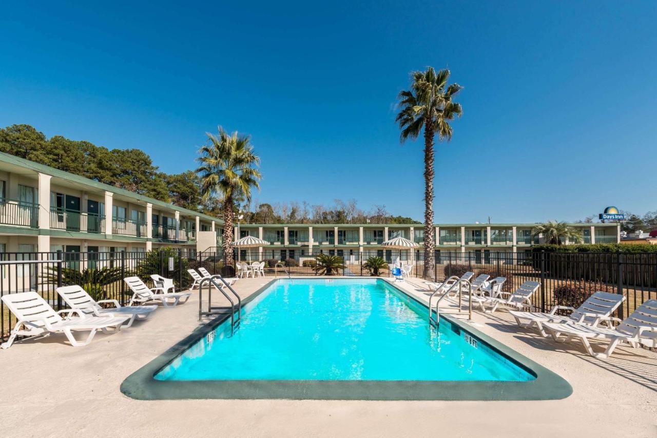 Days Inn By Wyndham Richmond Hill/Savannah Esterno foto