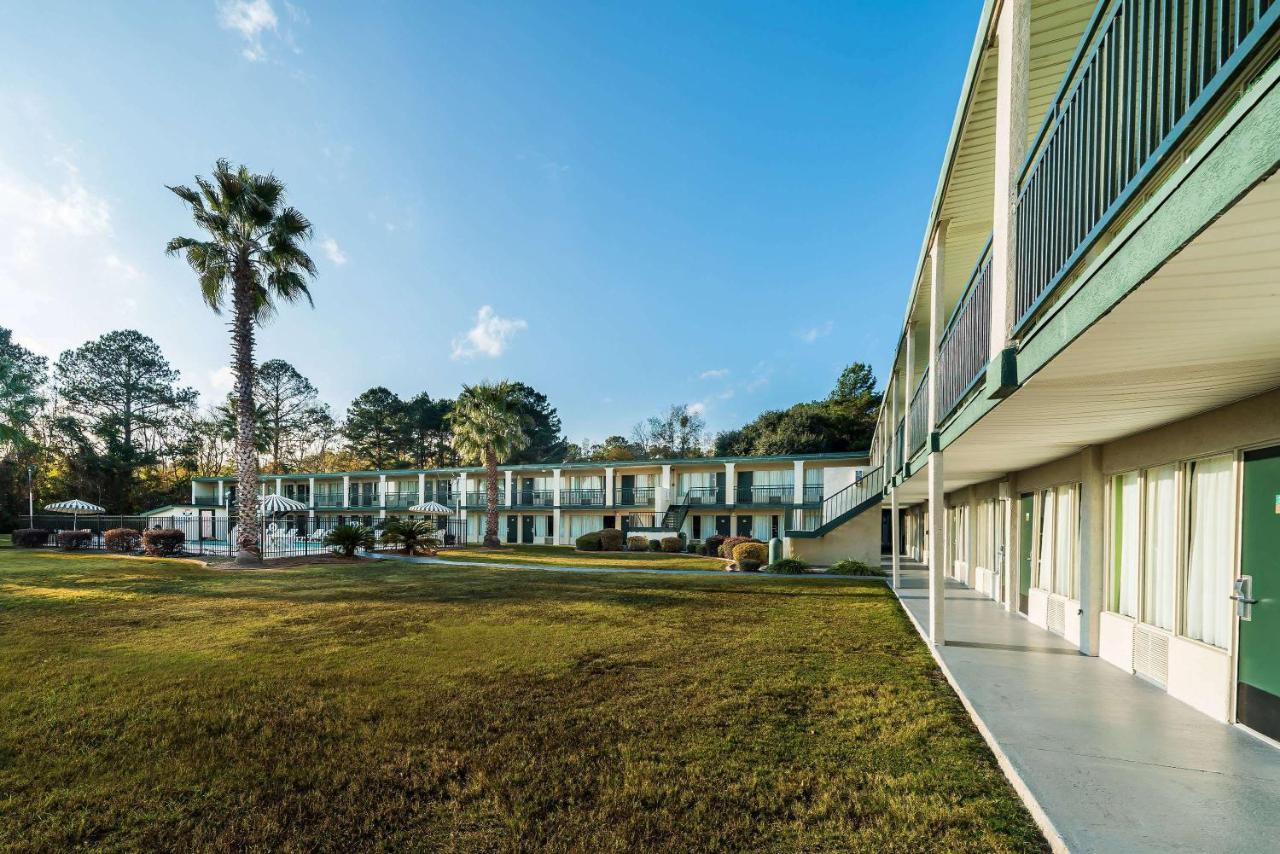 Days Inn By Wyndham Richmond Hill/Savannah Esterno foto